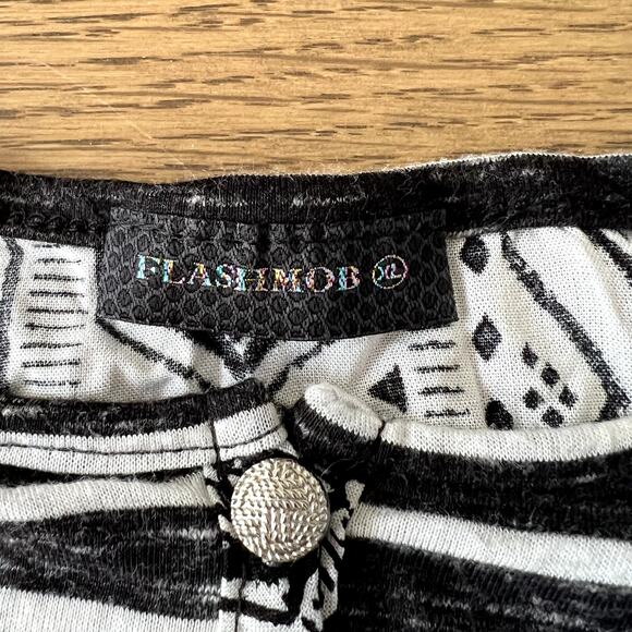 Retro 80s Style Womens Striped Geometric Print Shirt‎ Size Extra Large Indie - Picture 4 of 5